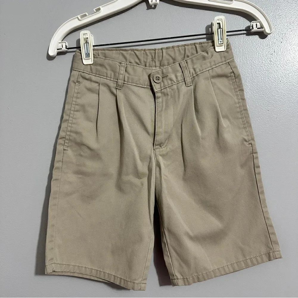 Izod boys pleated khaki shorts size 8